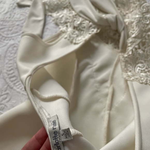 It’s in the Details 🤍 - Picture 5 of 5